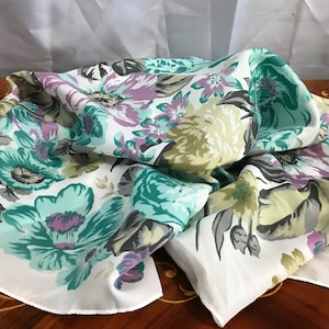 Vintage Women’s Scarf, Head Scarf, Neck Scarf, Silky Scarf, Multi Colored Floral Decor, Spring Flowers, Square
