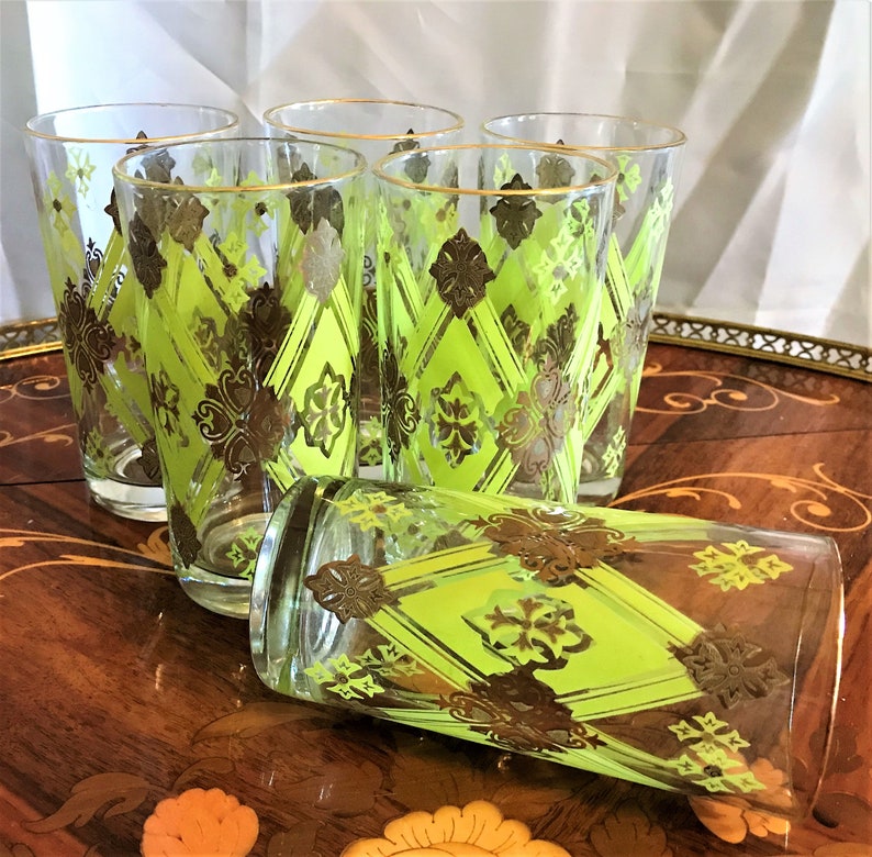 Bar glasses Seven Vintage Mid Century Modern Lime Green And Gold Highball Glasses With 22K Gold Trim Barware Home Bar