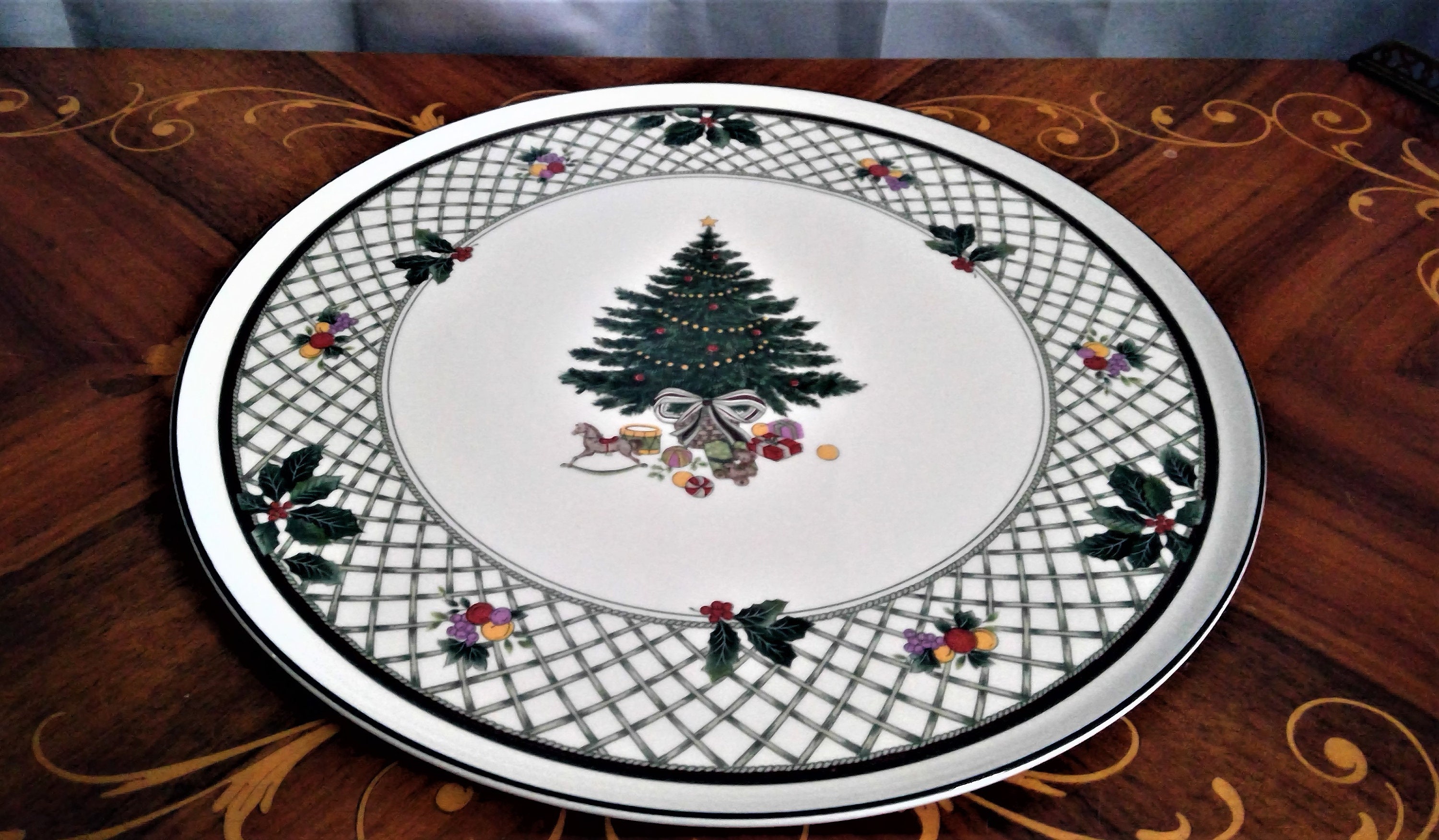 Vintage Mikasa Heritage Christmas Story Chop Plate or Large Cake