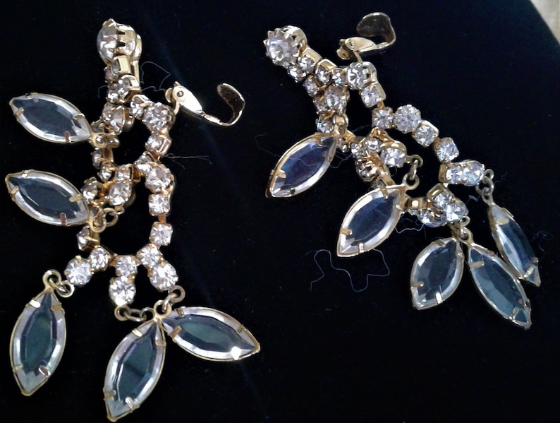 Vintage Rhinestone Clip On Drop Or Dangle Style Earrings #Accessories #Jewelry # Decoritive