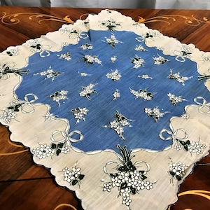 Vintage Floral Handkerchief, Vintage Hankie, Statement  Hankie