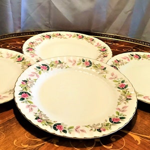 Four Vintage 10 1/2 Inch Dinner Plates of Creative Fine China Made In Japan Recency Rose, Gold Trim, Kitchen and Dining, Table Decor