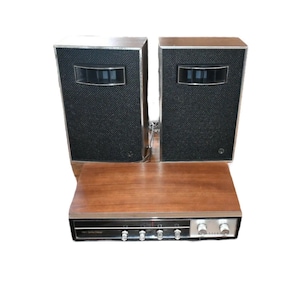 Retro 1960&#39;S Panasonic Re-7671 Am Fm Stereo Set With Speakers, Air Suspension