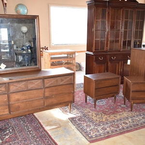 Dresser Nightstand Set - Etsy