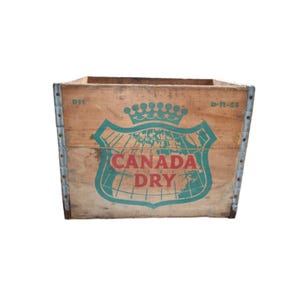 Primitive Antique Wood Crate Vintage Canada Dry Box