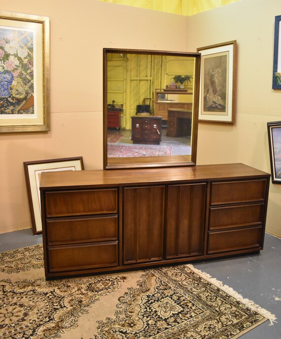 Bassett Mid Century Modern Vintage Triple Dresser With Mirror Etsy