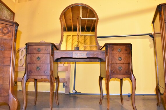 Antique 5 Piece Bedroom Suite Mahogany Walnut Stencil And Inlay Vintage Furniture