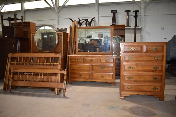 Vintage Cushman Colonial Solid Maple Full Size Bedroom Set Furniture