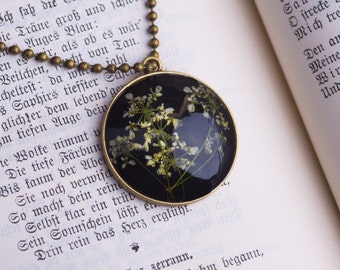 WIESENKERBEL - Necklace with cow parsley resin pendant, Queen Anne's Lace, flower jewelry, real pressed flowers in resin, resin jewelry