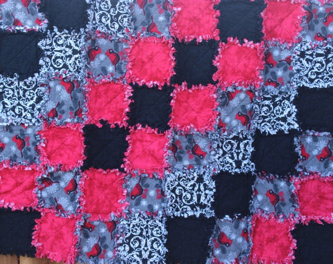 Rag Quilts for Sale, Cardinal Rag Lap Quilt, Handmade Rag Quilt, Winter Decor, Unique Gift Item