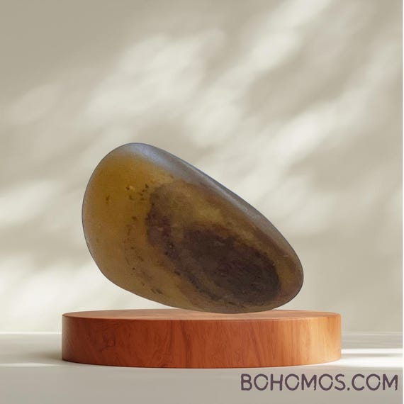 Lightly Tumbled Iron-Stained Quartz - Natural Stone