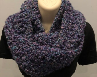 Beautiful chunky crocheted infinity scarf, purple