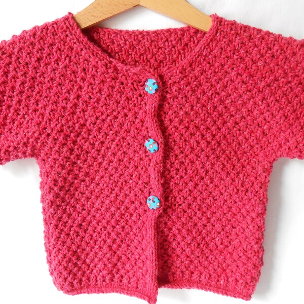 Veste couleur framboise 18-24 mois tricotée main en fibres recyclées - Raspberry color jacket 18-24 months hand-knitted in recycled fibers