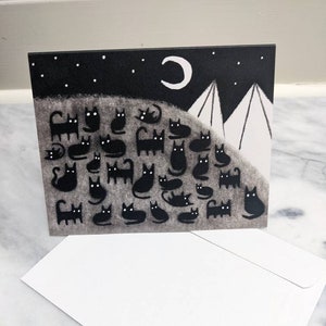 Carte de voeux chat noir Moon Mountain pendaison de crémaillère originale Illustration fantaisiste pendaison de crémaillère mignon chatons cadeau d'anniversaire correspondant chat