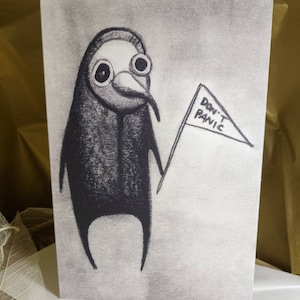 CARTE DE VŒUX PREMIUM Peste Docteur Ne paniquez pas Art populaire Drôle Silly Fantaisiste Illustration Étrange Pendaison de crémaillère Cadeaux d’anniversaire Bizarre Étrange
