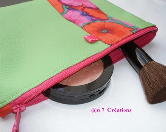 Kit of 20 cm by 15 cm, and faux leather green fabric with pink flowers