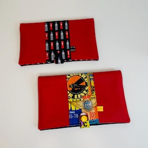 Porta chequera de piel sintética roja
