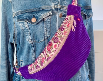 花柄の紫色のベルベット製ウエストポーチ