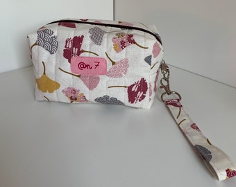 Quilted makeup bag, ecru with Japanese flowers - large model