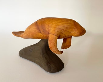 Arte/escultura/decoración de manatí original de madera tallada a mano