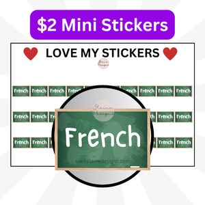 Könnte beinhalten: Ein Satz von 12 Mini-Aufklebern mit dem Wort "French" in Weiß auf grünem Kreidetafel-Hintergrund. Die Aufkleber sind von einem weißen Rand umgeben und in einem Raster angeordnet. Der Text "LOVE MY STICKERS" ist in Weiß auf rotem Herz-Hintergrund oben im Bild geschrieben.