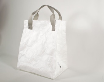 Reusable lunch bag made of waterproof and resistant Tyvek paper, Tyvek lunch bag, reusable bag, light weight lunch bag, waterproof lunch bag