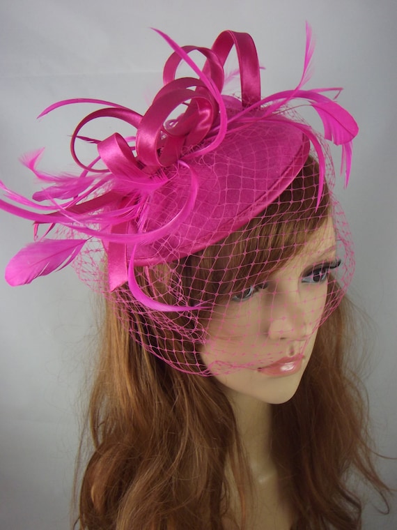 Fuchsia Pink Felt Hat Fascinator With Satin Loop & Birdcage  display picture 1