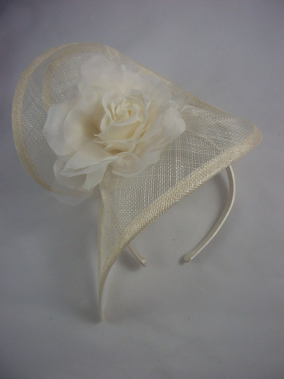 Ivory Cream Sinamay Twist & Corsage Flower Fascinator  display picture 3