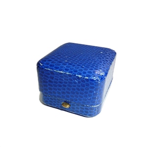 Antique Blue Faux Snakeskin Leather Ring/Small Pendant Box With Blue Velvet Lining