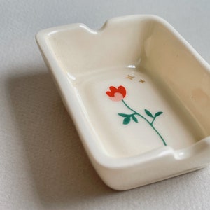 Camellia Ceramic Small Ashtray - Choose Your Color ! Perfect Gift - Rompotodo Ceramics - Home Decor -