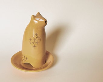 Ceramic cat cone incense holder set, Yellow handmade incense burner with gold details, Cute Home Decor Gift