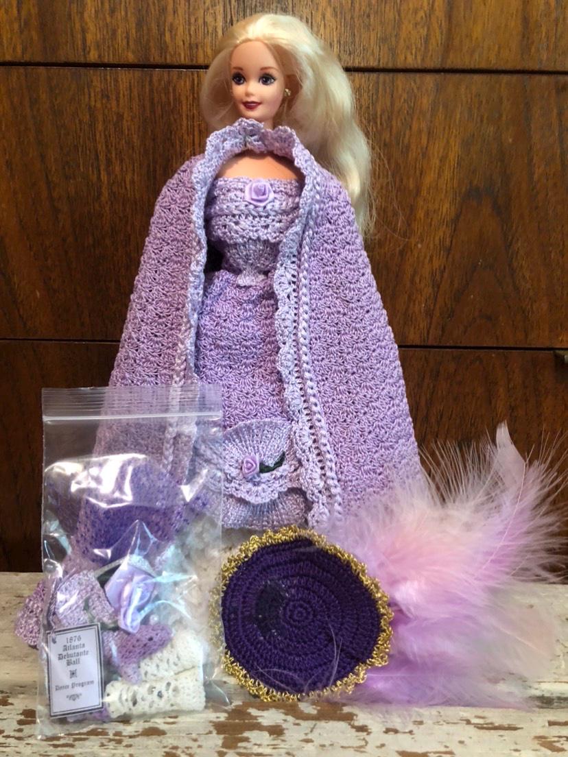 Barbie Basics Barbie Con BaÃ±era Barbie French Outfit