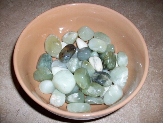 Jade Small Tumbled Stones