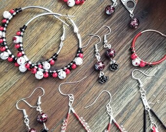Halloween earrings, black earrings, bloody earrings, rose earrings, dangle earrings, beaded earrings, wire wrapped earrings