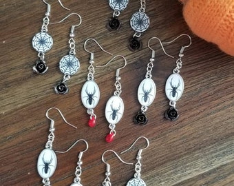 Halloween earrings, black earrings, spider earrings, spiderweb earrings, dangle earrings, beaded earrings, wire wrapped earrings