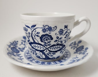 Blue Onion Enoch Wedgwood Blue Heritage Pattern Taza y Platillo Azul y Blanco