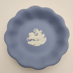 Wedgewood Blue Jasperware Scalloped Dish Aurora And The Chariot Of Dawn 1962