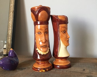 King and Queen Salt and Pepper Shakers, Chess Salt and Pepper, Medieval Salt and Pepper Shakers, Duncan Ceramics, Hand Painted, vintage