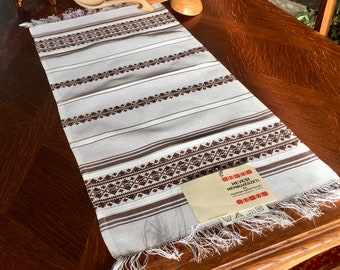 Vintage  Hungarian folkart, Heves Folkart and Handicraft Cooperative table runner, Hungarian table runner, Hungarian weaving, Hungarian art.