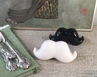 MOUSTACHE Salt and Pepper Shakers, Black and White Moustache Salt and Pepper Shakers, Unique Salt and Pepper Shakers