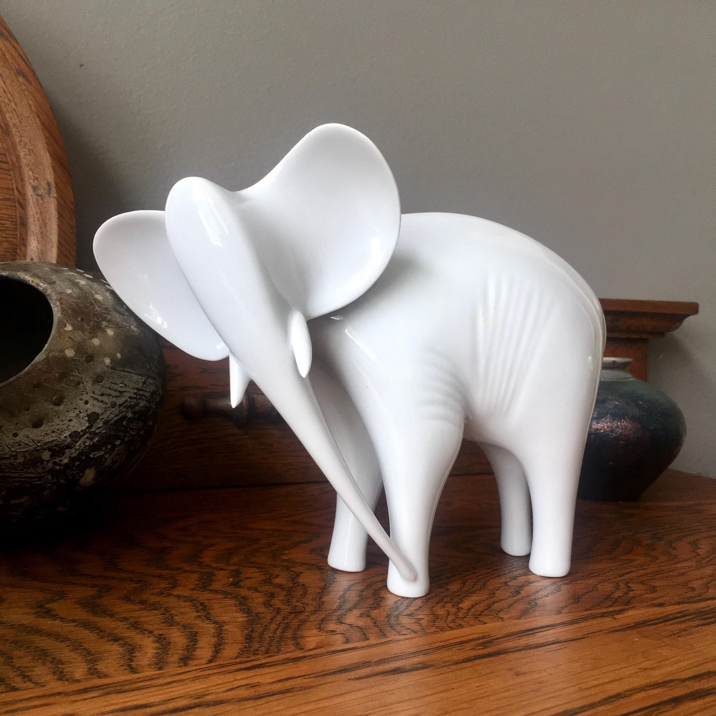 ROYAL DUX Porcelain Elephant Figurine, Jaroslav Jezek, 1950s