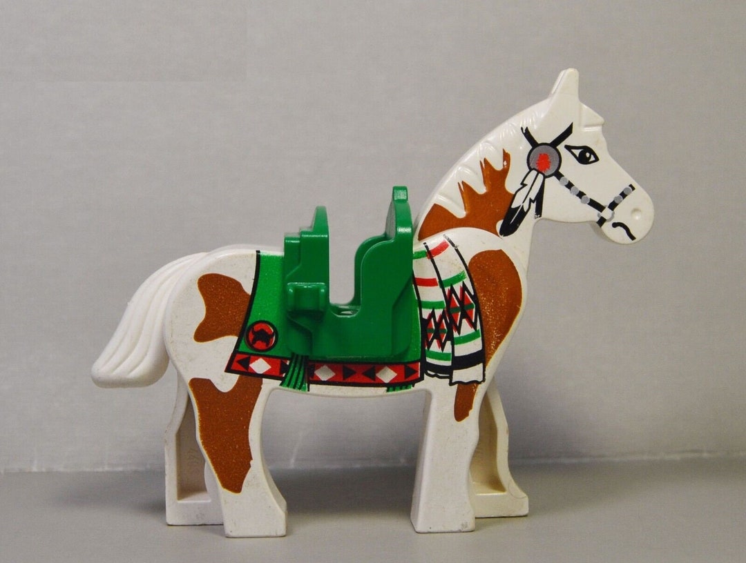 Lego MINIFIGURE Vintage Native American Horse With Green Blanket, /w