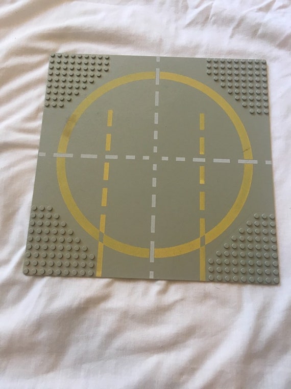 lego race track base plate