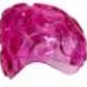 Peut inclure: Une pierre précieuse facetée rose foncé de forme irrégulière.