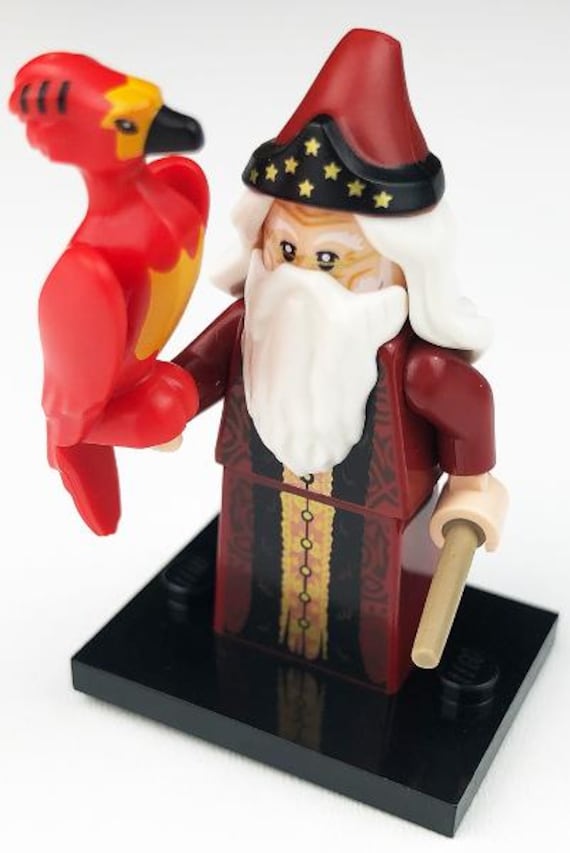 Lego MINIFIGURE Headmaster Albus Dumbledore, Harry Potter, Series 2 (Complete Set with Stand and Accessories)