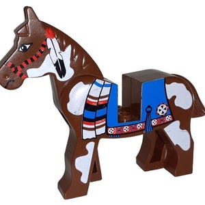 MINIFIGURA Lego Caballo nativo americano vintage con manta azul, patrón de círculo rojo en el lado derecho / con silla de montar azul