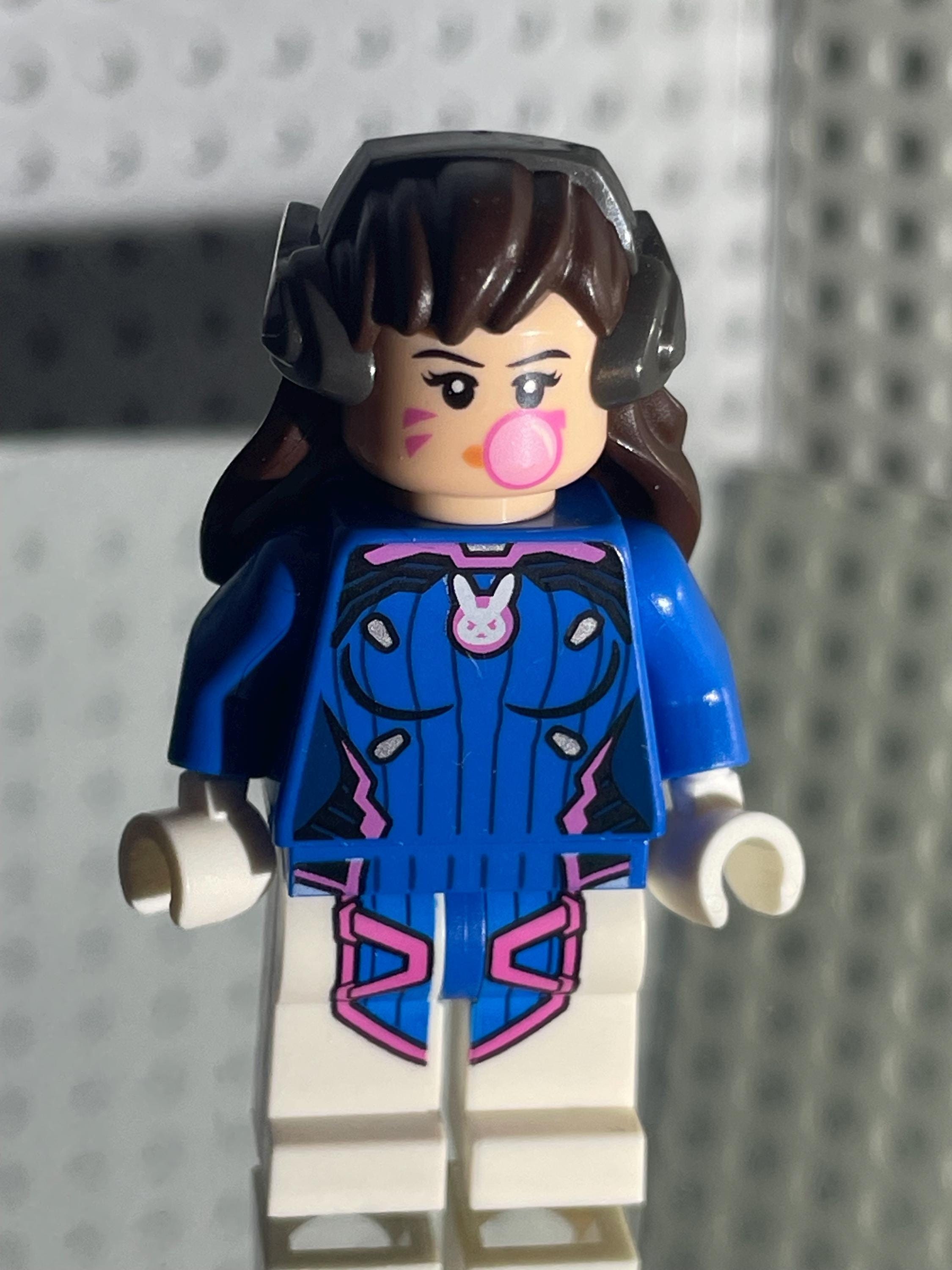 Discount lego dva minifigure 2025