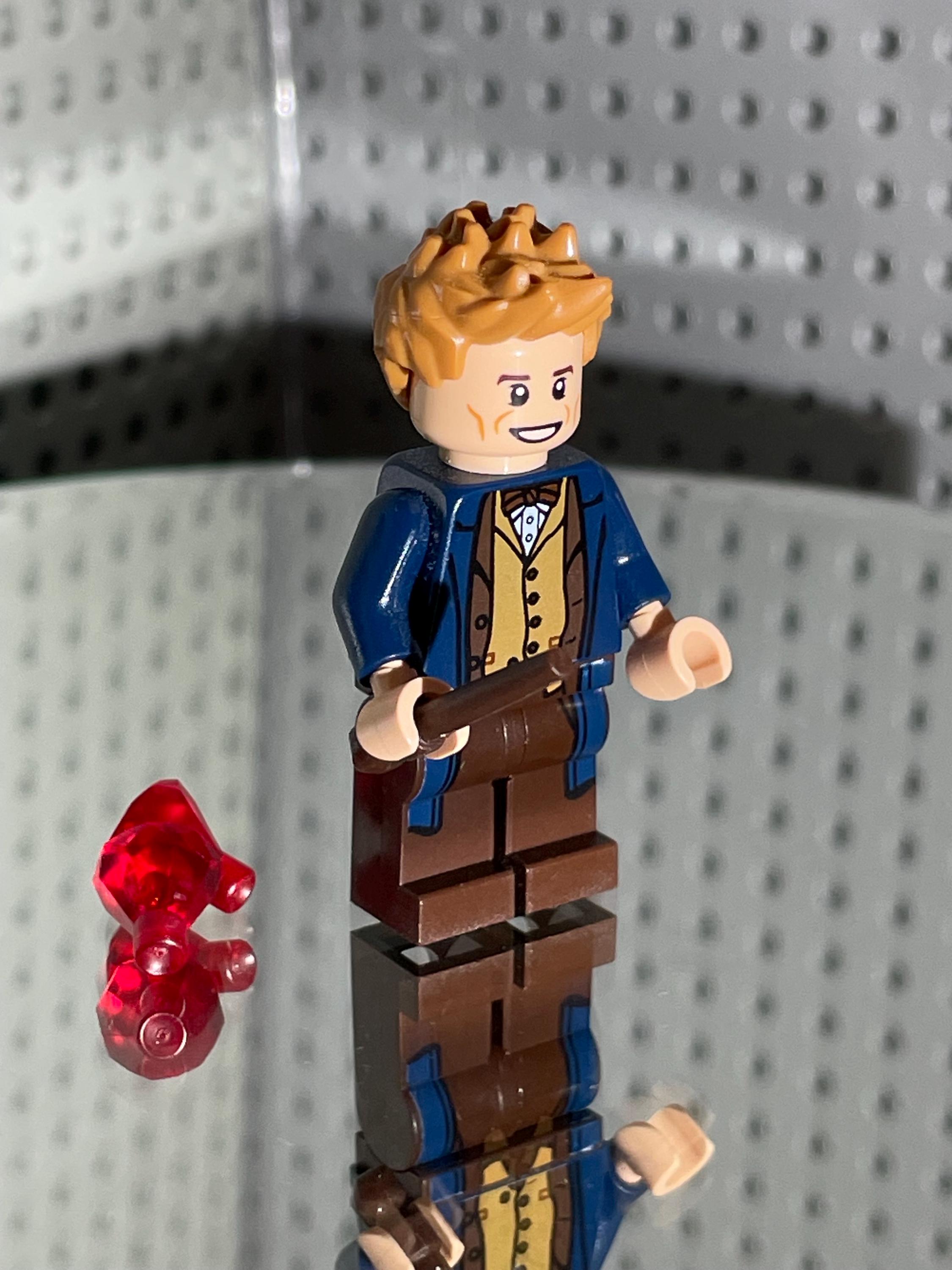Newt scamander lego minifigure hotsell