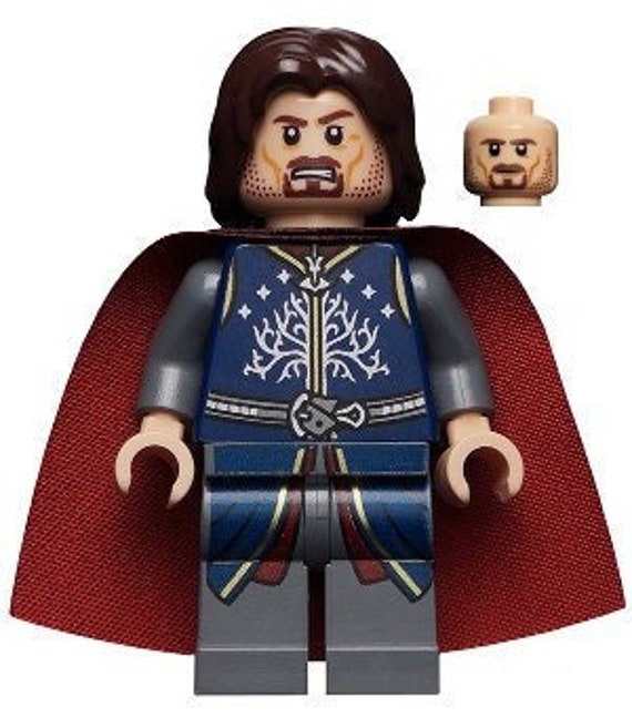 Lego MINIFIGURE Hobbit Il Signore degli Anelli Aragorn /w Mantello Rosso e  Spada -  Italia