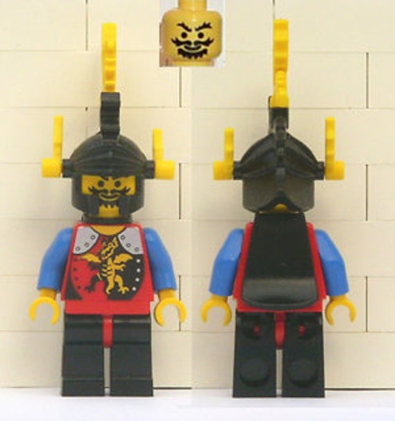 Lego MINIFIGURE Vintage Dragon Knights Knight 2 Black Legs With Red Hips Black Dragon Helmet Yellow Plumes Black Plastic Cape Etsy UK